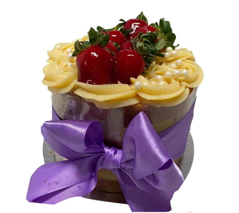 Torta Naked Morango Premium da Alemã Confeitaria, Manaus